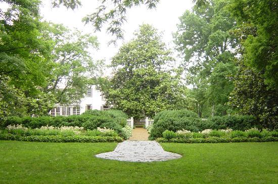 view-out-of-gardens