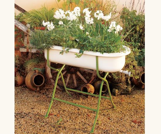 porcelain bathtub planter