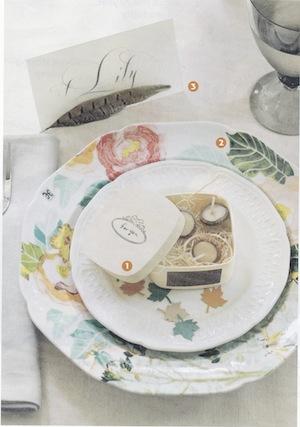 feather place card holders