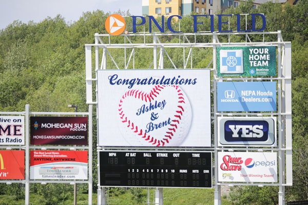 baseball-wedding-harmony-portraits-2