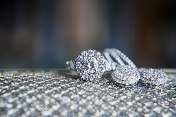 frank-gehry-vegas-real-wedding-kmh-photography-003