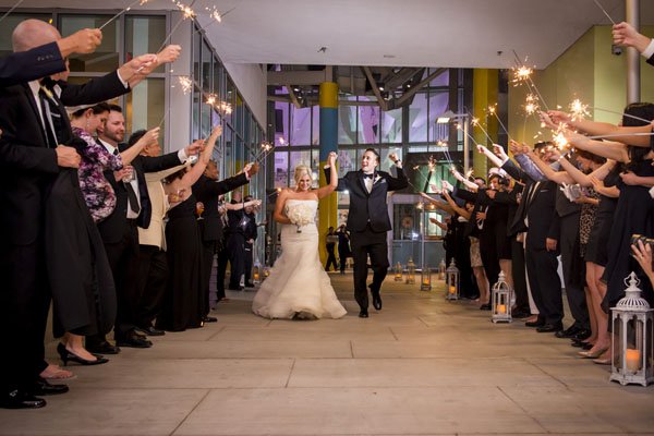 frank-gehry-vegas-real-wedding-kmh-photography-032