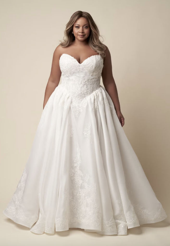 The Best Plus Size Wedding Dresses (and Where to Find Them) | Woman Getting  Married