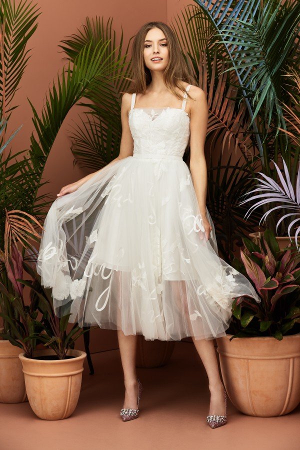 30 Non-Traditional Wedding Dresses We Love | Woman Getting Married