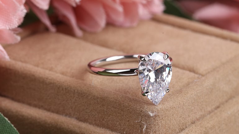 Recycled Gold in Jewelry: The Truth Behind the “Eco-Friendly” Claim Recycled Gold in Jewelry: The Truth Behind the “Eco-Friendly” Claim