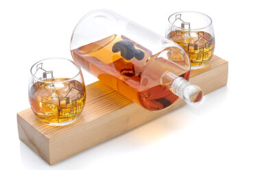 Whiskey Decanter With Glasses
