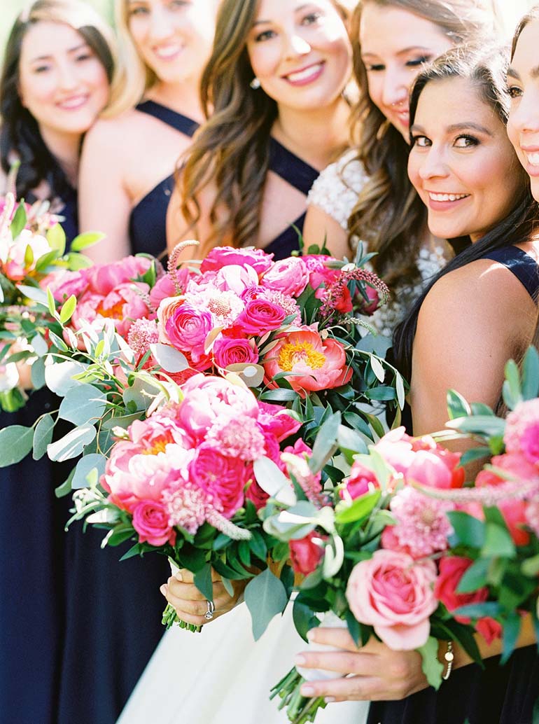 10 of the Best Arizona Wedding Florists Woman Getting Married
