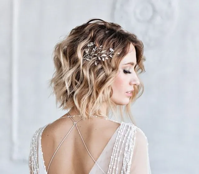 3 Simple Wedding Styles for Short Curly Hair | NaturallyCurly.com