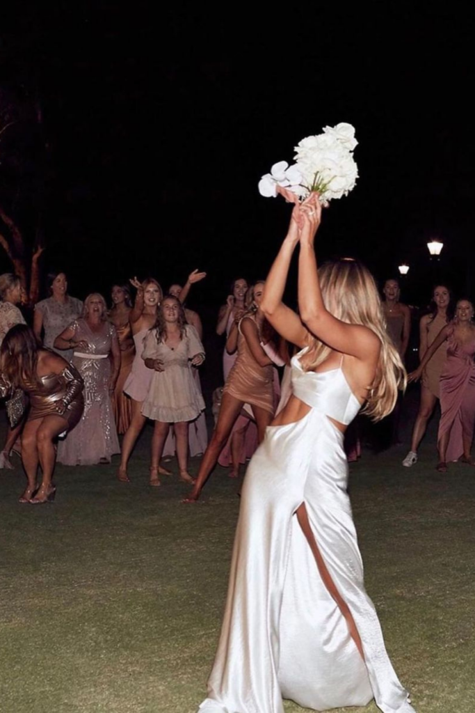 wedding bouquet toss