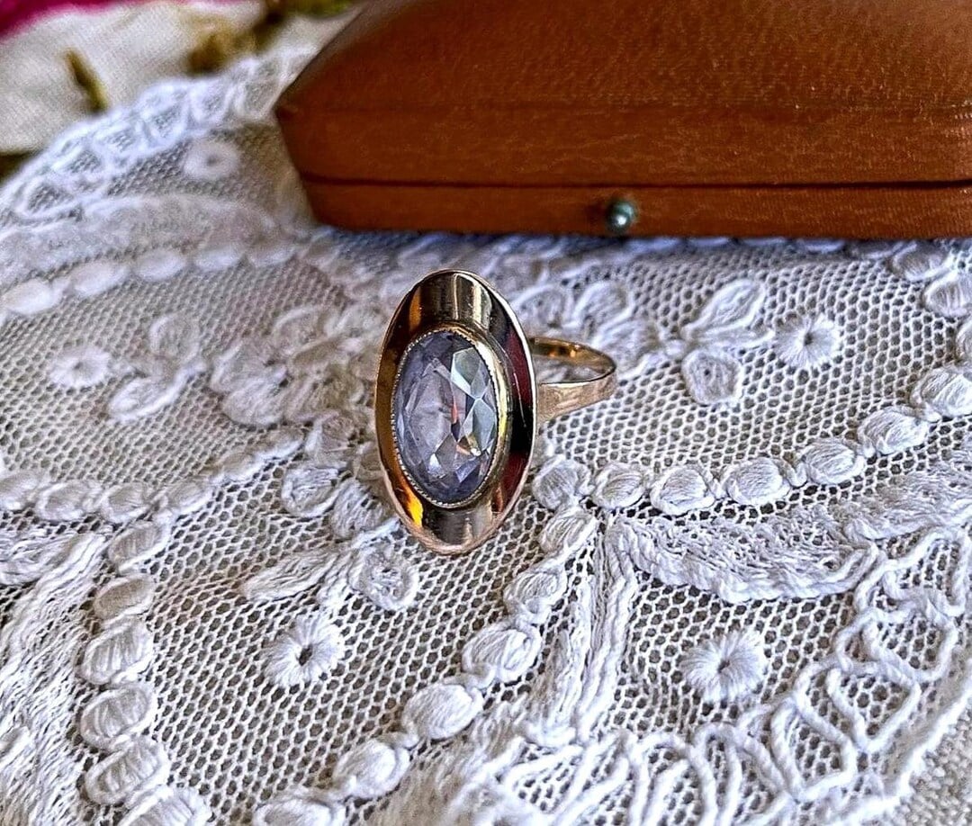 Fine antique 8K yellow gold faceted purple spinel cocktail ring