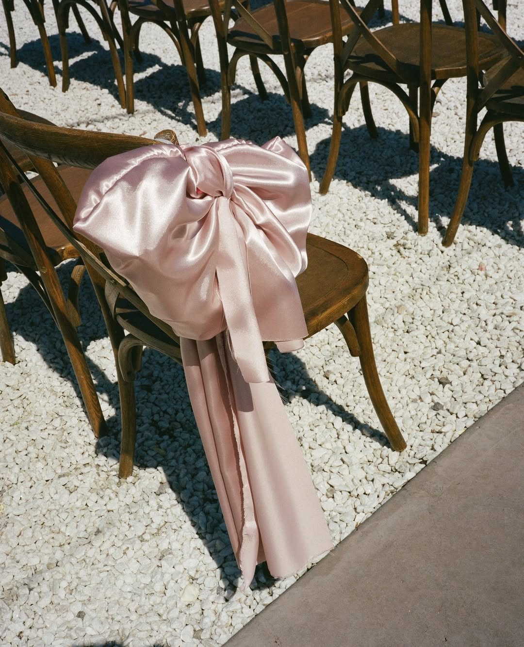 Whimsy wedding bows via Instagram @seaandsilkevents