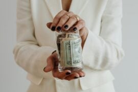 brides sharing wedding budget mistakes
