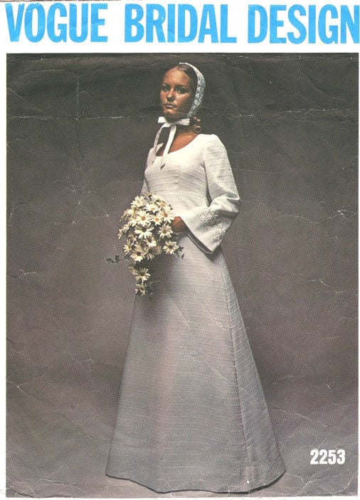 1970 Vogue Bridal Design sewing pattern, A-line gown with a headscarf and daisies