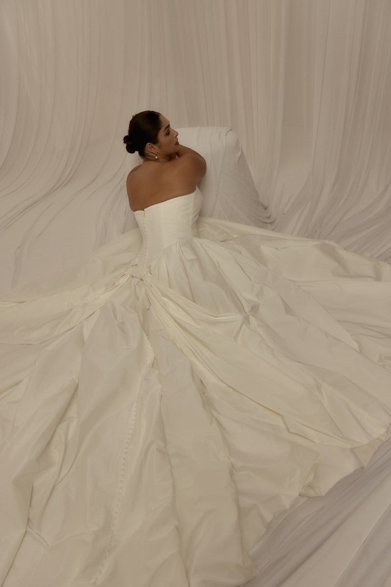 Hera Couture Henriette, a strapless taffeta ballgown with a full sculpted skirt